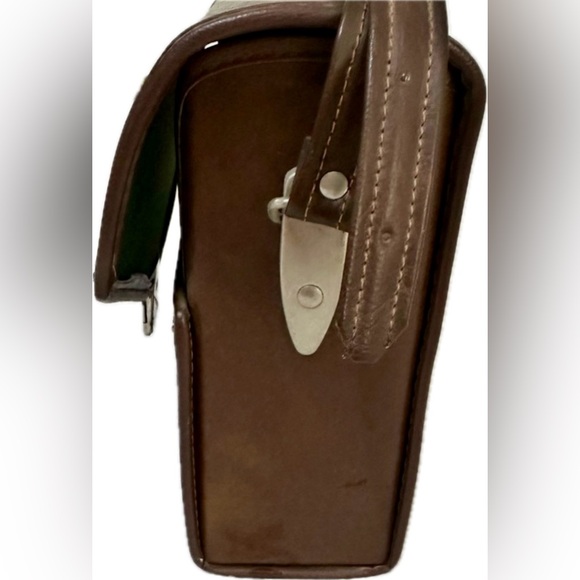 Hard Case For Detectives - Picture 4 of 11